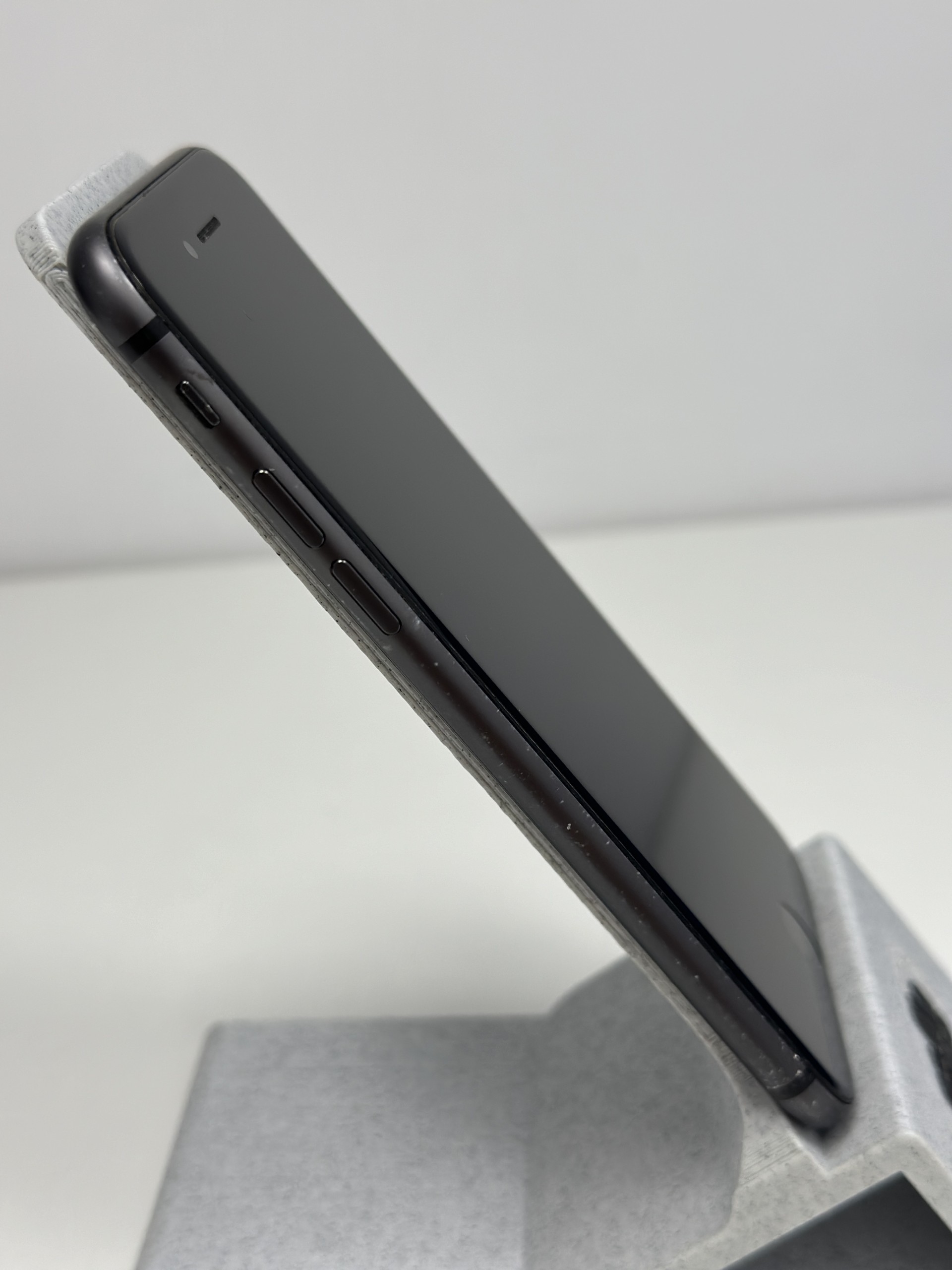 Apple iPhone 8 64GB Space Gray