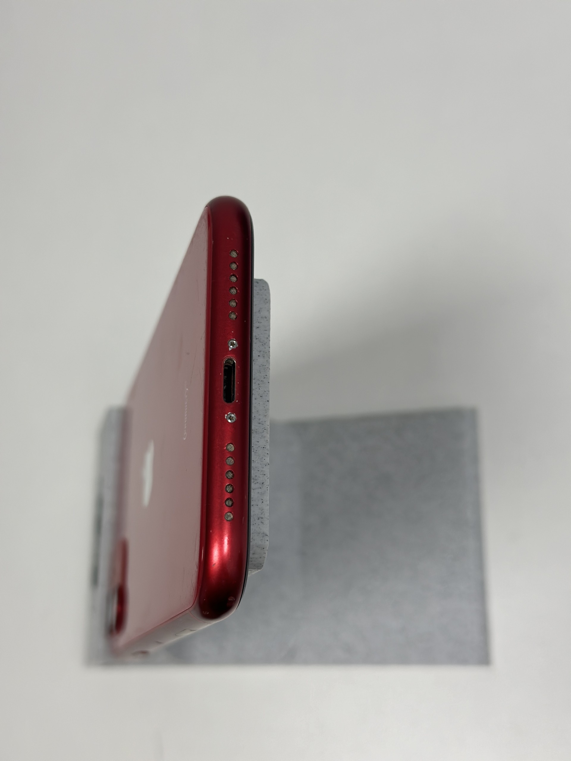 Apple iPhone 11 64GB Red