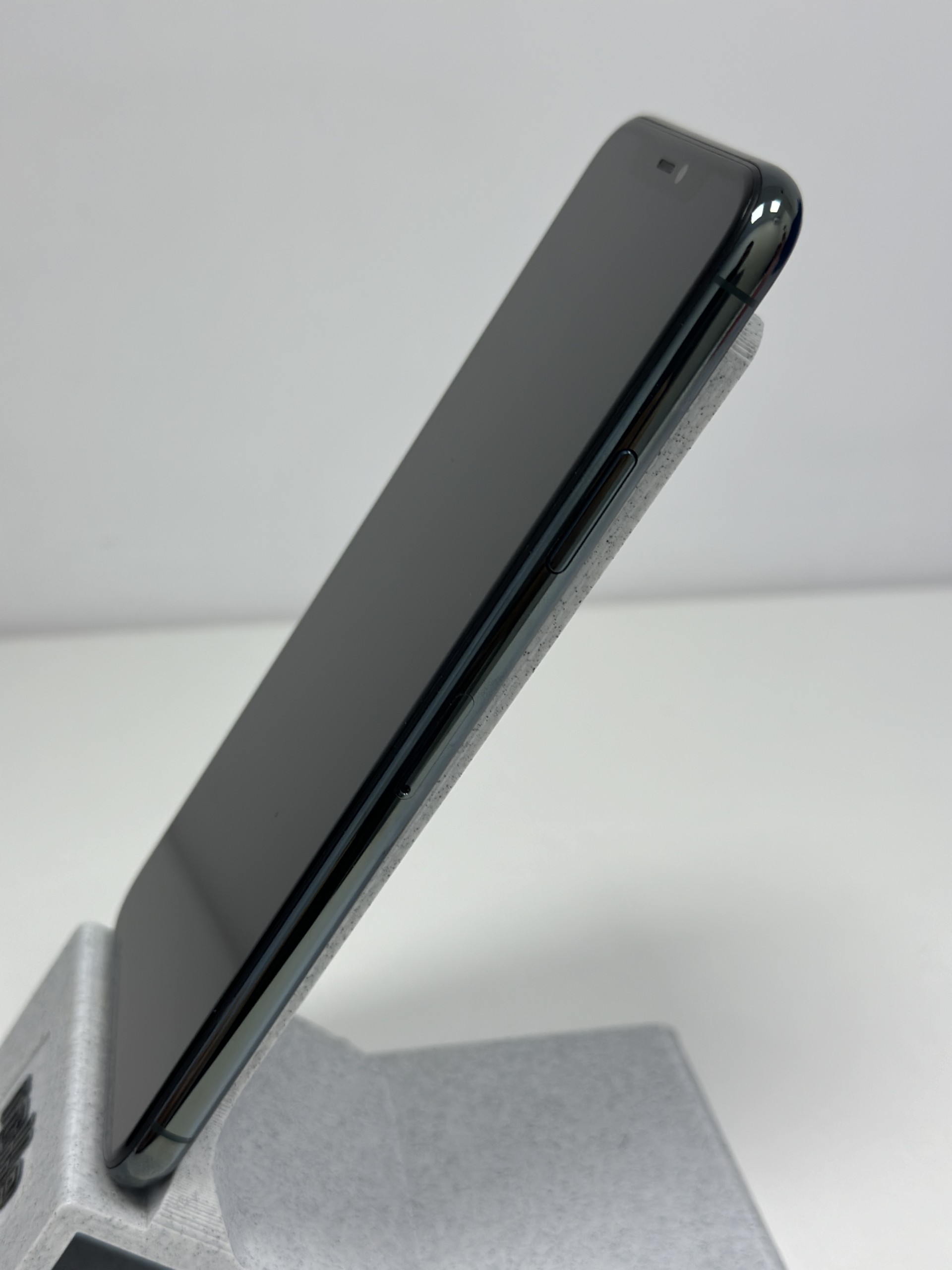 Apple iPhone 11 Pro Max 64GB Matte Midnight Green