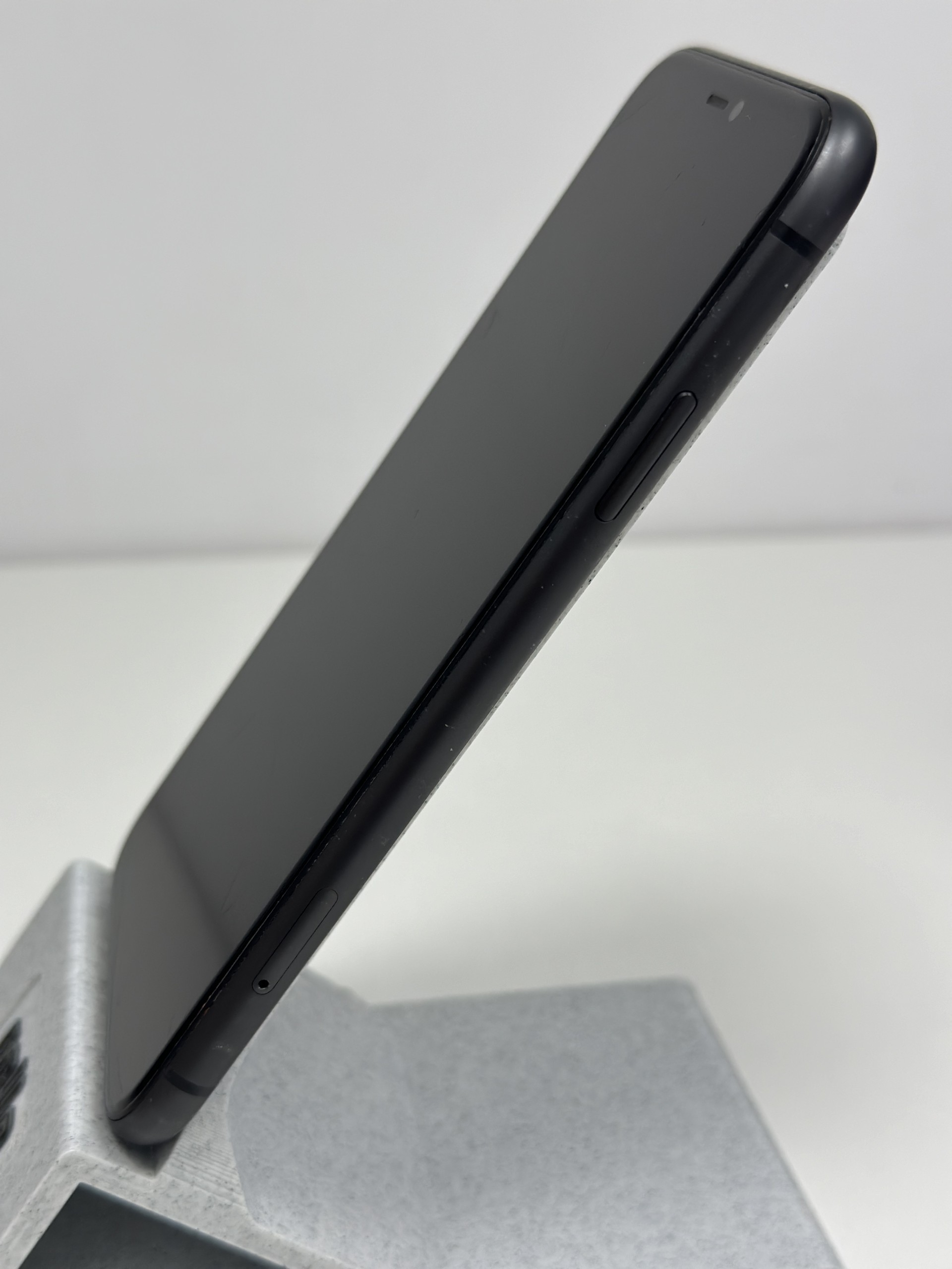 Apple iPhone 11 64GB Black