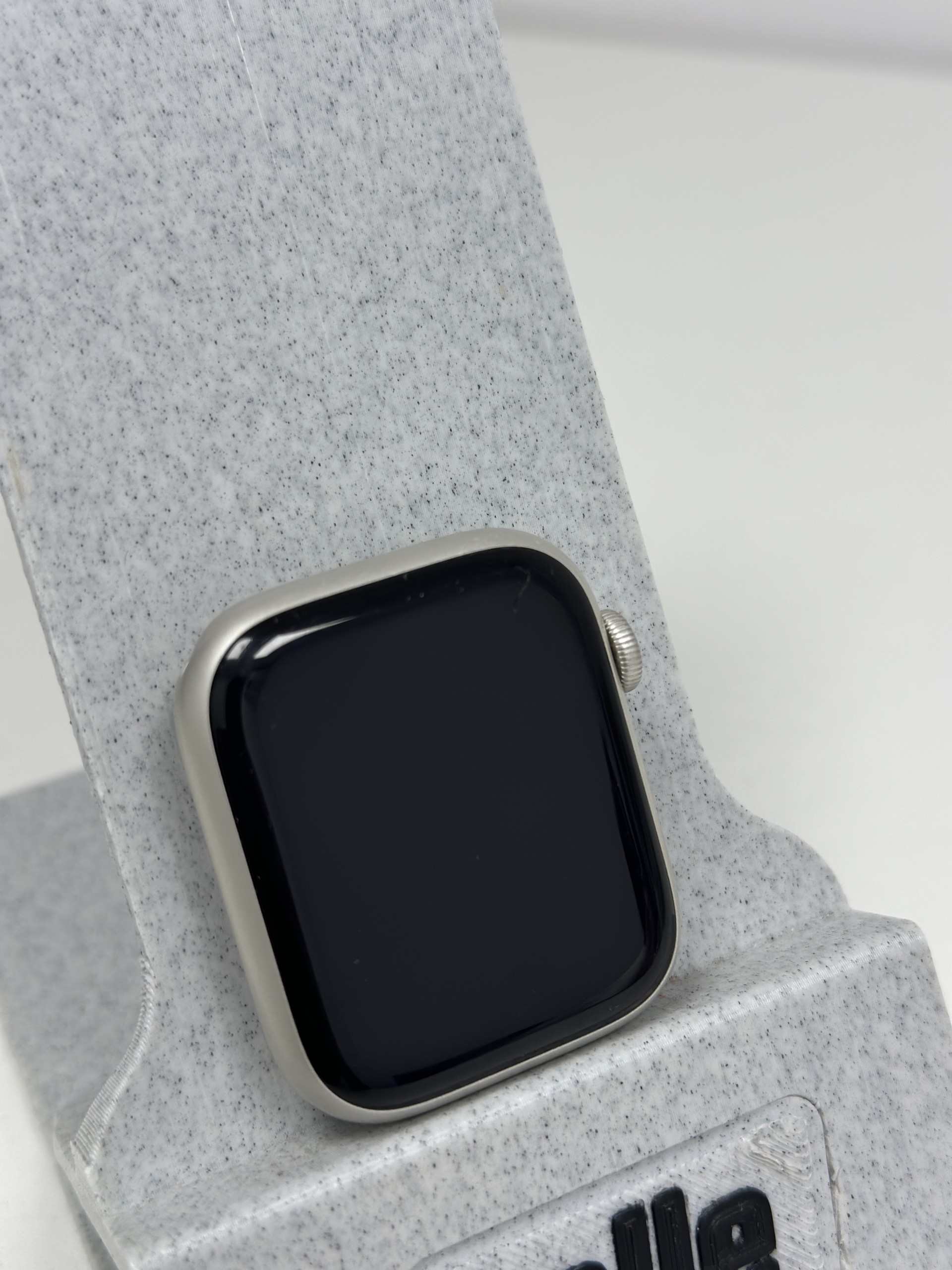 Apple Watch Series 7 Aluminum 45mm 32GB Starlight