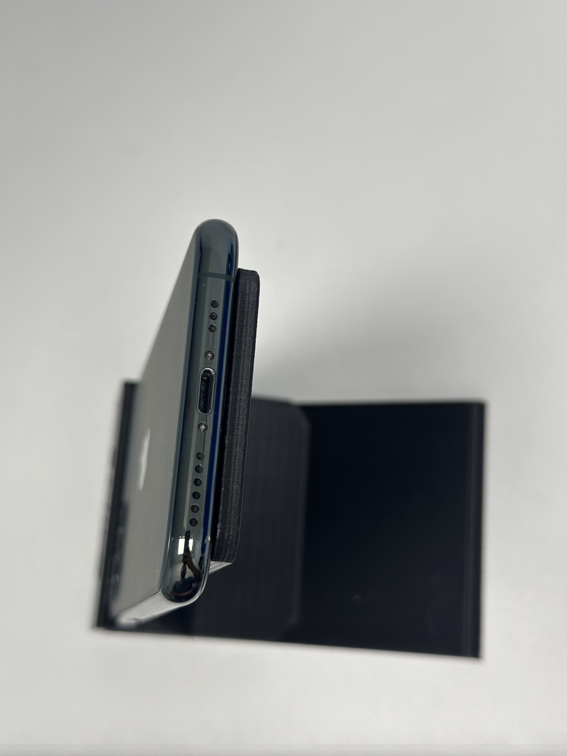 Apple iPhone 11 Pro 64GB Matte Midnight Green