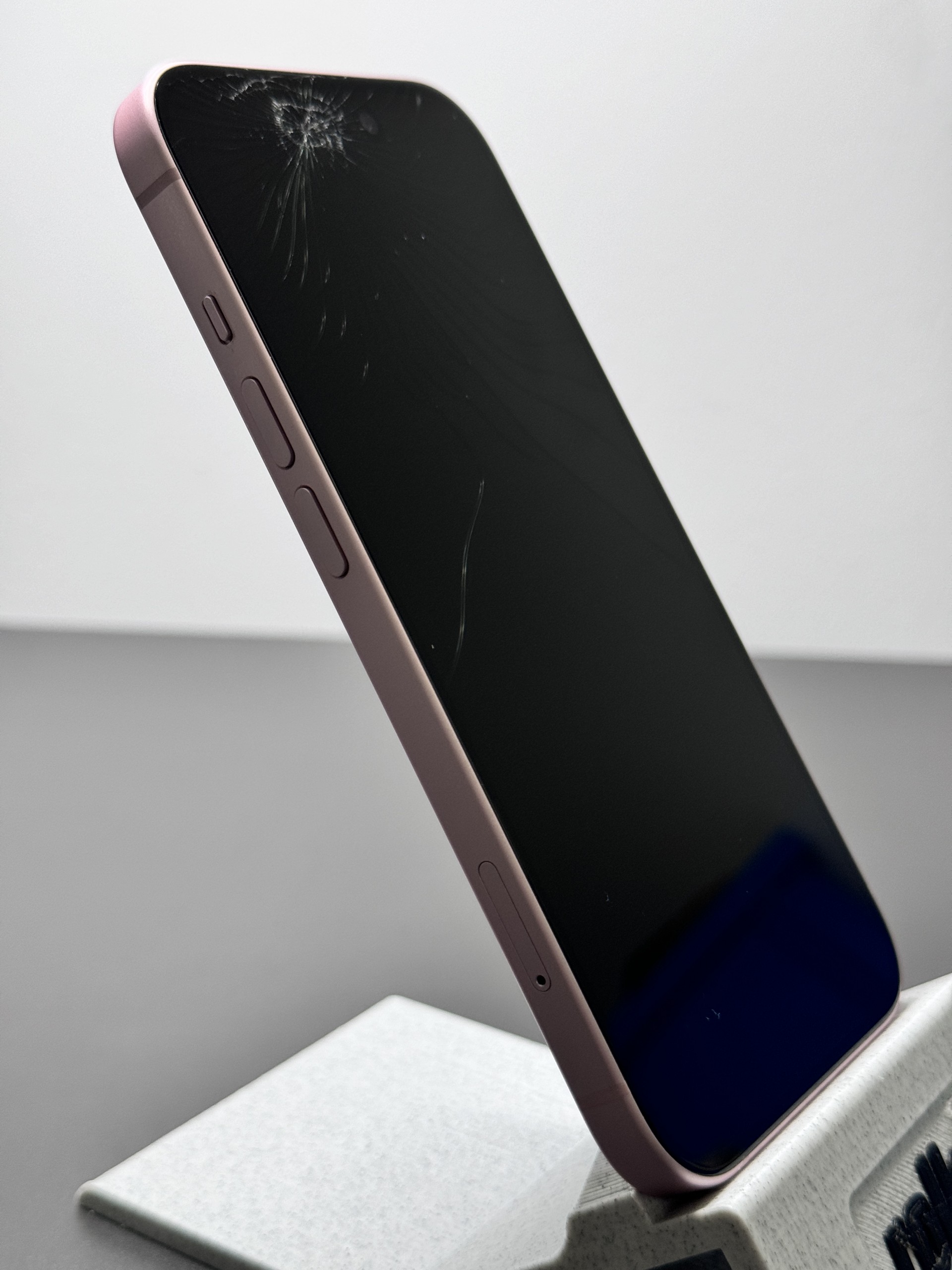 Apple iPhone 15 128GB Pink