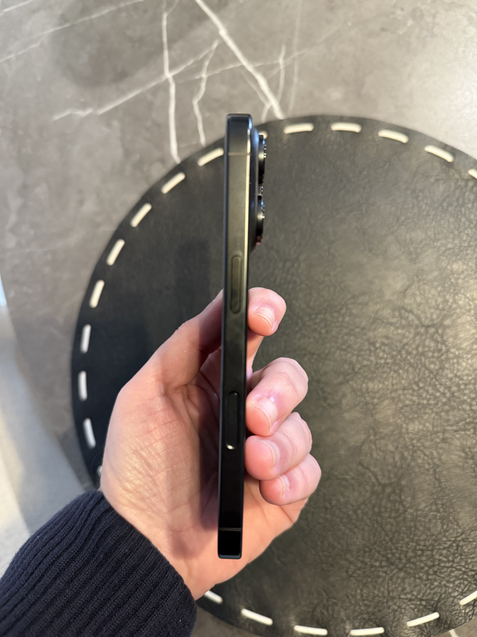 Apple iPhone 16 Pro 128GB Black Titanium