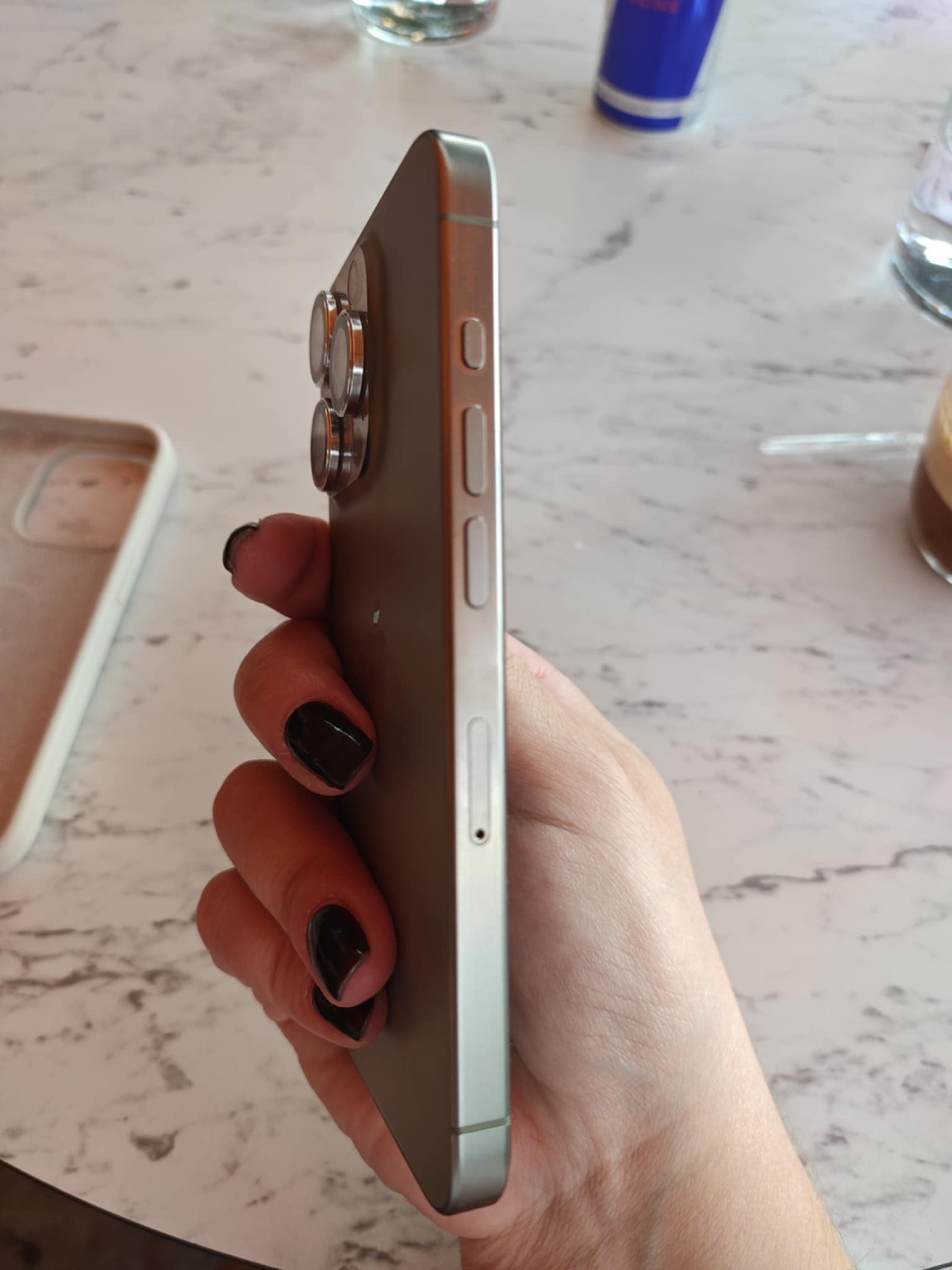 Apple iPhone 15 Pro 128GB Natural Titanium
