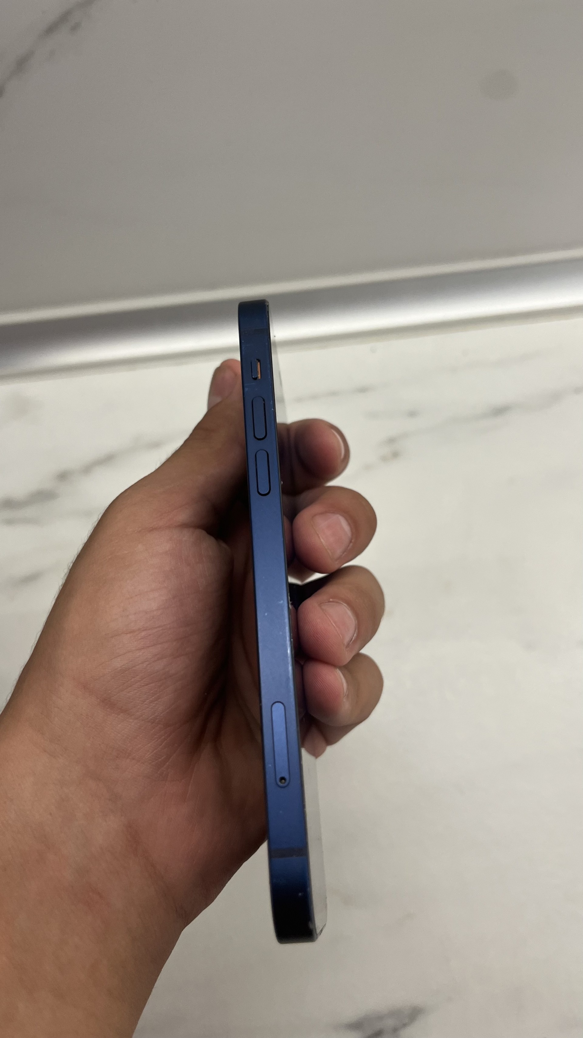 Apple iPhone 12 64GB Blue